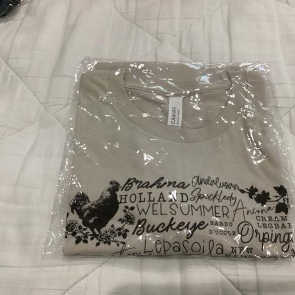 Chicken Beige Graphic T-Shirt with Rooster Print - Size M - NWT